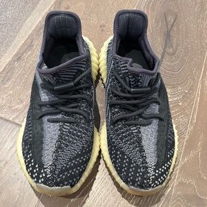 Yeezy Boost 350 V2 'Carbon'
